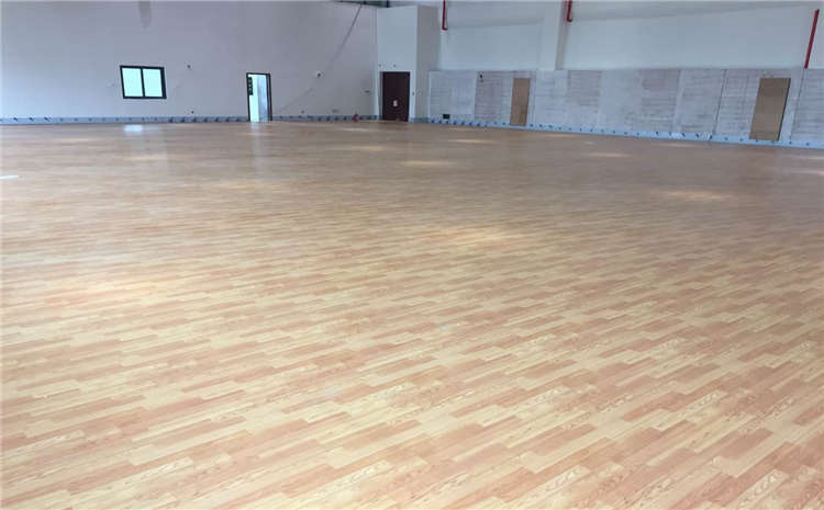 專業(yè)體育館木地板什么品牌好